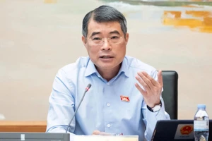 3 cán bộ được bổ nhiệm làm trợ lý Thủ tướng Lê Minh Hưng, Phó Thủ tướng thường trực Phạm Gia Túc