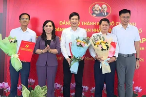 Công bố quyết định thành lập chi bộ cơ quan điều hành Trung tâm tài chính quốc tế tại TP.HCM