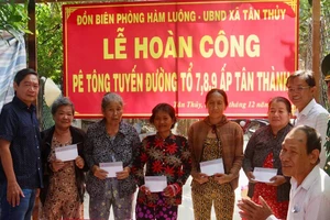 Khánh thành tuyến đường bê tông ở xã biển Tân Thuỷ, Bến Tre