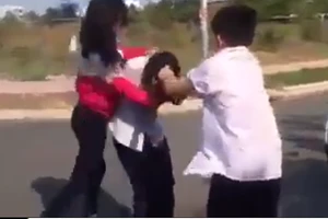 Xác minh clip học sinh bị đánh, giật tóc