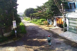 Đột nhập vào nhà trộm két sắt giữa ban ngày