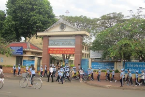 Sẽ tạm dừng quyết định chuyển đổi trường Văn Hiến