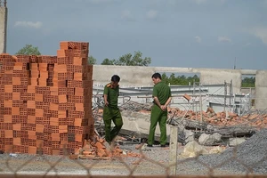 Vụ sập tường ở Đồng Nai: Công an tạm giữ hình sự 3 người