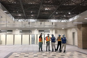 Cận cảnh bên trong ga Nhà hát Thành phố