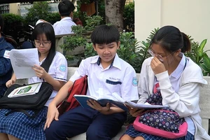 Ngày đầu thi tuyển sinh lớp 10, thí sinh dự đoán đề dễ 