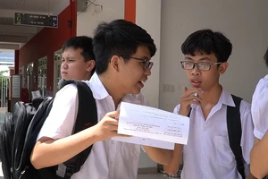 Kết thúc thi toán thí sinh nói gì?