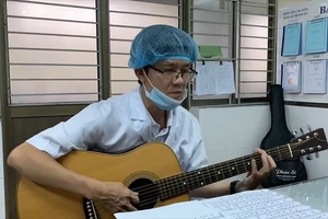 Đà Nẵng: Xúc động clip Bác sĩ bệnh viện C hát trong tâm dịch 