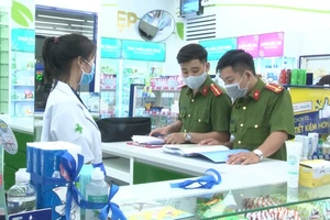 Kiểm tra các cơ sở kinh doanh trong mùa dịch COVID-19