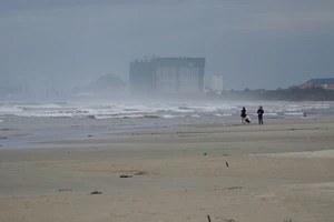 Người dân Đà Nẵng tất bật chuẩn bị ứng phó bão số 9