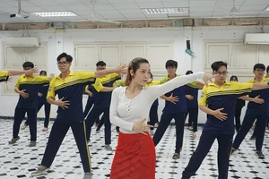 TP.HCM: Trường THPT đầu tiên đưa môn Dancesport vào dạy 