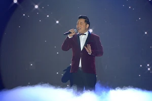 12 tỉ đồng hỗ trợ miền Trung từ đêm nhạc 'Gánh nhau trong đời'