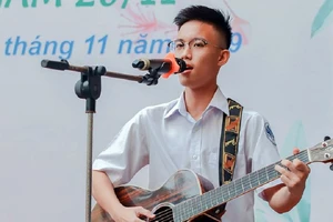 Video: Chàng trai 17 và bài hát về tình yêu của NS Chí Tài