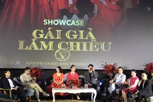 Video: Sốc với 2 triệu đô cho phim Tết ‘Gái già lắm chiêu 5’