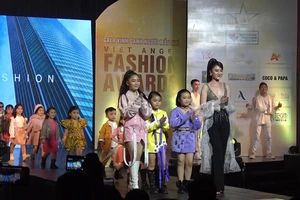 Video: Diễm Hương, Phan Thị Mơ đồng hành cùng mẫu nhí