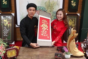 Video: Nhộn nhịp khu phố ông Đồ những ngày cận Tết 