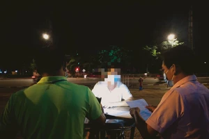 Video: Đi thể dục, người đàn ông bị lập biên bản