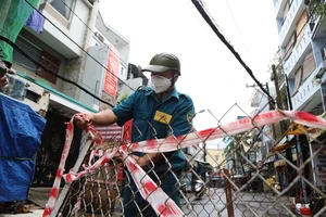 Video: Người dân TP.HCM vui mừng khi gỡ chốt chặn trên nhiều tuyến đường