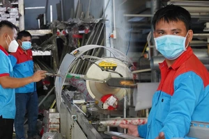 Video: Cận cảnh doanh nghiệp tìm người làm, xoay sở sản xuất sau dịch