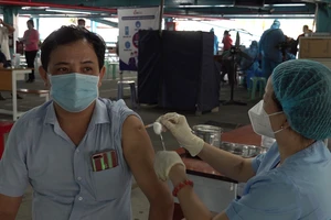 Video: TP.HCM chính thức triển khai tiêm vaccine COVID-19 liều bổ sung