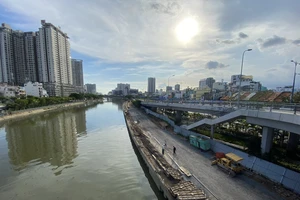 TP.HCM: Đường song hành đại lộ Võ Văn Kiệt sắp hoàn thành