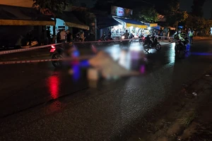 Video: Va chạm với xe tải trên đường đi làm về, người đàn ông tử vong