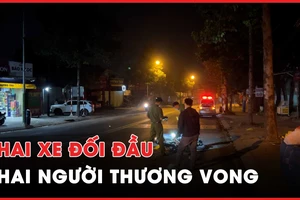 2 xe máy đối đầu, 2 người thương vong