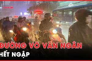 Ghi nhận tình hình đường Võ Văn Ngân sau cơn mưa lớn