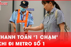 Video: Thanh toán '1 chạm' khi đi tàu metro số 1, TP.HCM