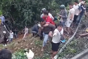 Thông tin ban đầu vụ xe 52 chỗ lao xuống vực ở đèo Bảo Lộc