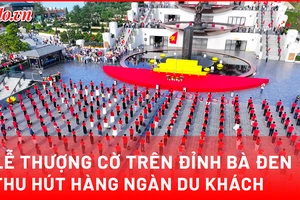 Video: Lễ thượng cờ trên đỉnh núi Bà Đen dịp Giỗ Tổ Hùng Vương