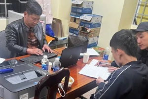 Giả danh nhân viên ngân hàng để lừa tiền người Việt tại Úc và Mỹ