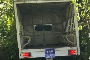 Xe tải tập lái lấn làn tông xe máy, một người tử vong tại chỗ