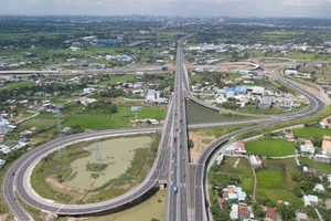 Cận cảnh 'siêu nút giao' Mỹ Yên kết nối ba trục cao tốc cửa ngõ TP.HCM, Tây Ninh
