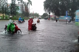 TP Bến Tre ngập nặng sau cơn mưa to