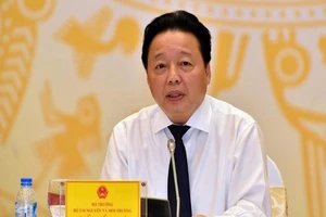 Bộ trưởng TN&MT: Chưa 'ghi tên cả gia đình lên giấy đỏ'