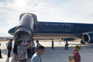 Lời kể của hành khách trên máy bay đáp nhầm đường băng