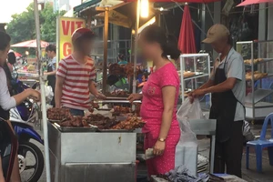 Thức ăn lề đường và nguy cơ về an toàn thực phẩm