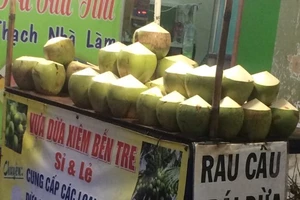 Đủ loại chiêu trò làm dừa trắng, ngọt