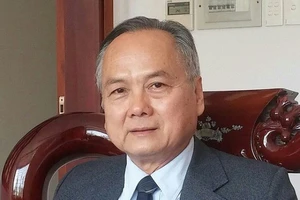 PGS-TS Đỗ Văn Xê làm hiệu trưởng ĐH Hùng Vương