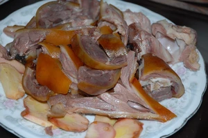 Những tác hại khó lường từ thói quen ăn thịt chó