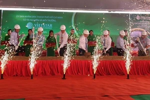 Khởi công xây dựng nhà máy đốt rác phát điện đầu tiên tại TP