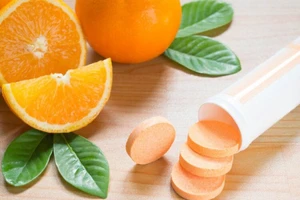 Tác hại của việc uống quá nhiều vitamin C