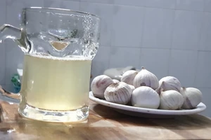 Cách giảm béo hiệu quả nhanh với tỏi và mật ong