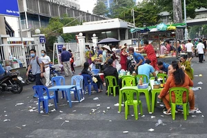 Quận 5: Lập lại trật tự trước cổng các bệnh viện