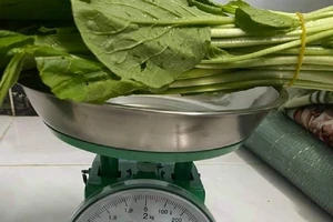 Cân thiếu thực phẩm cho khách trong mùa dịch sẽ bị xử lý ra sao?