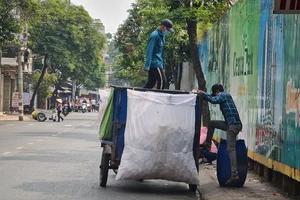 Không dọn rác ngày mùng 1 và 2 Tết