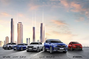 Doanh số xe VinFast tăng mạnh, 40 mẫu xe điện VF e34 đến tay khách hàng