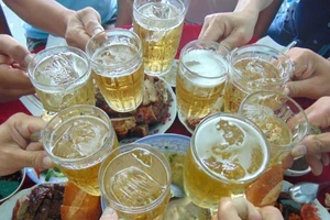 Sử dụng rượu bia ngày tết sao cho hợp lý?
