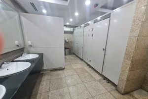 Gần 500 cơ sở kinh doanh ở TP.HCM cho khách sử dụng nhà vệ sinh công cộng 