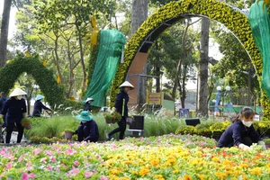 Nhiều tác phẩm độc, lạ hội tụ tại hội hoa xuân 2024 ở TP.HCM